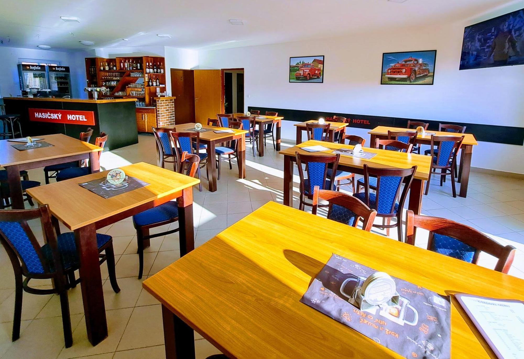 Hasicsky Hotel Pribyslav Exterior photo